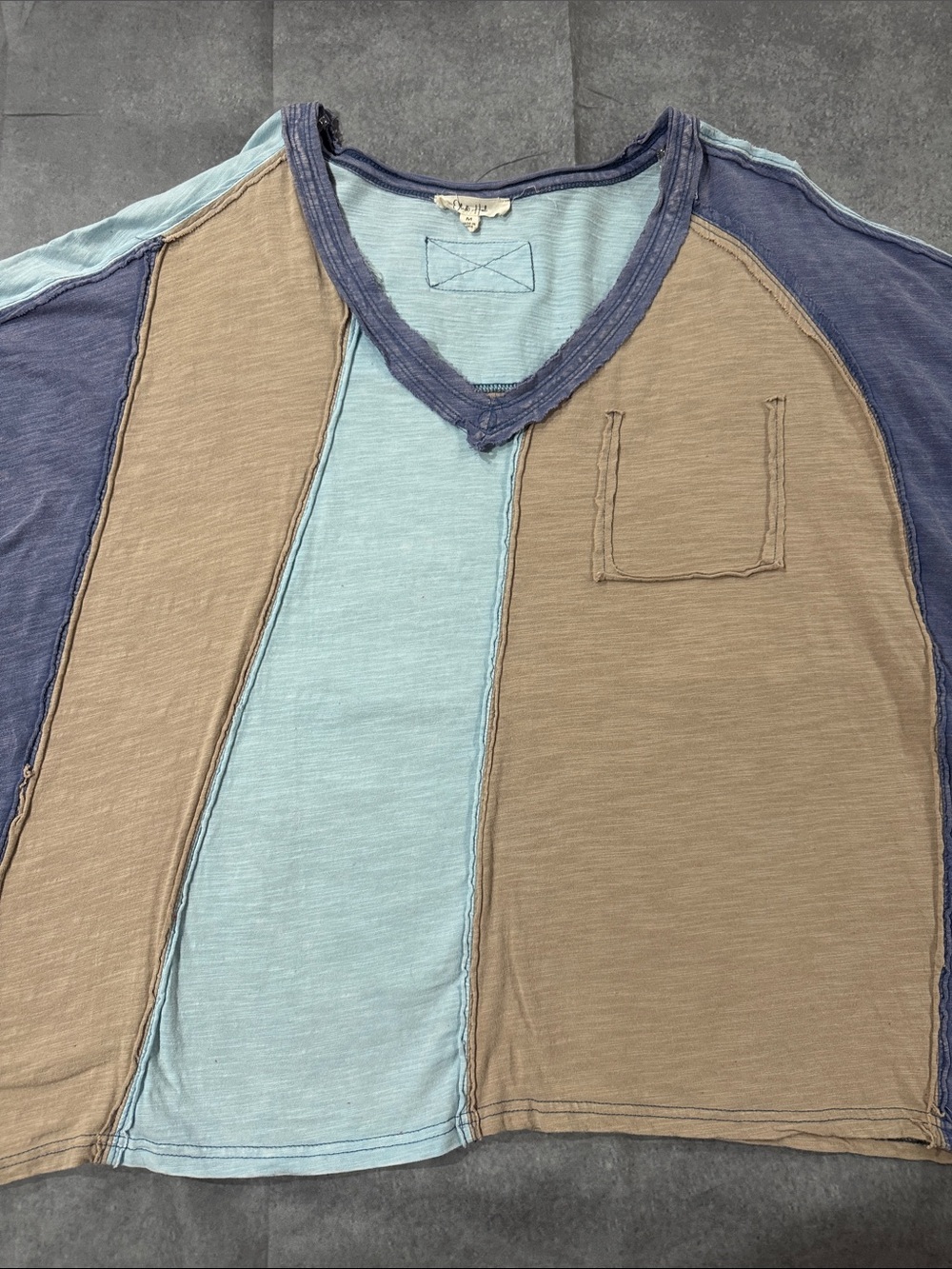 Oli & Hali Women's Blue & Tan Color-block Patchwork OVERSIZED Short sleeve Top